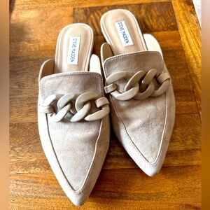Women’s Size 9 Steve Madden Mules.